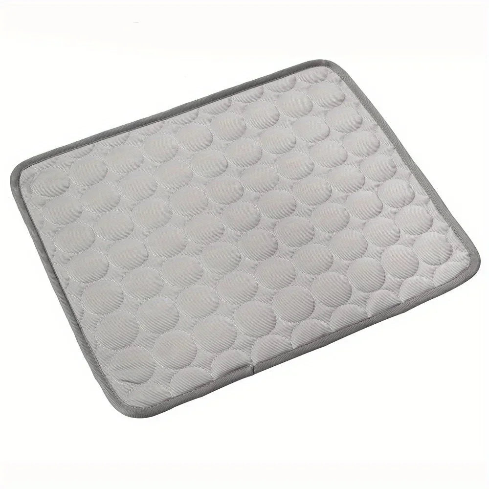 Tapis Rafraîchissant pour Chien et Chat – Coussin Fraîcheur en Soie Glacée